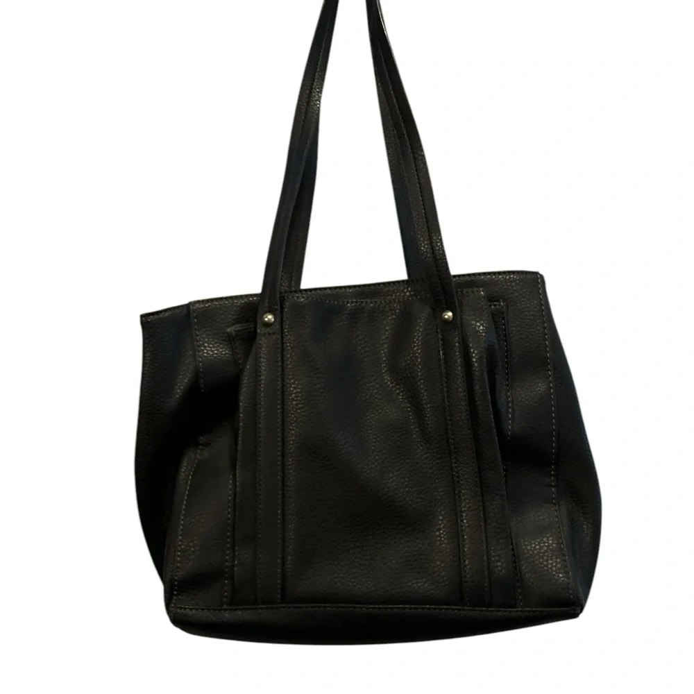 Relic Women's Black Geometric Shoulder Bag with Multiple Compartments‎